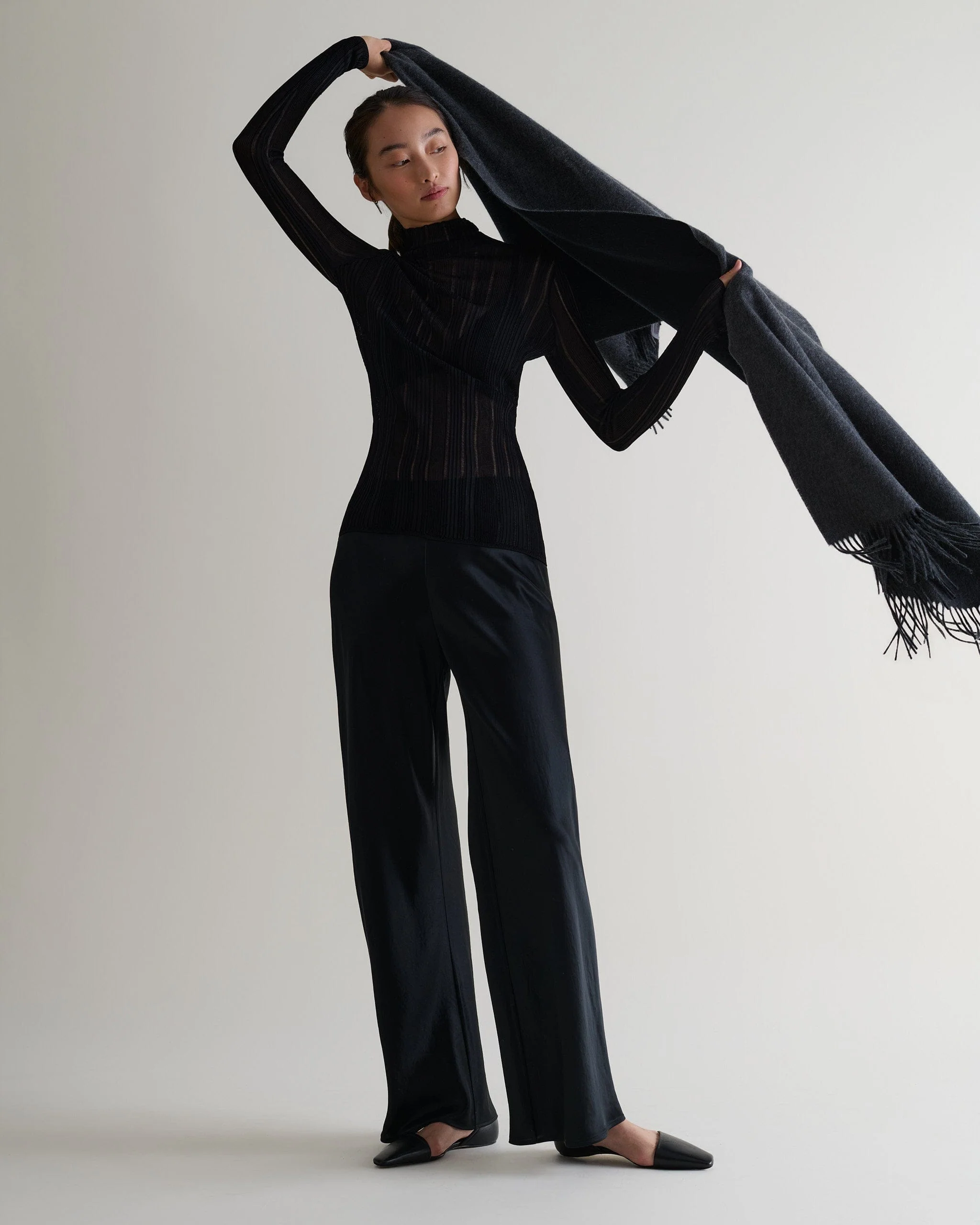 Finest Cashmere Double Faced Wrap - Charcoal & Black - Image 2