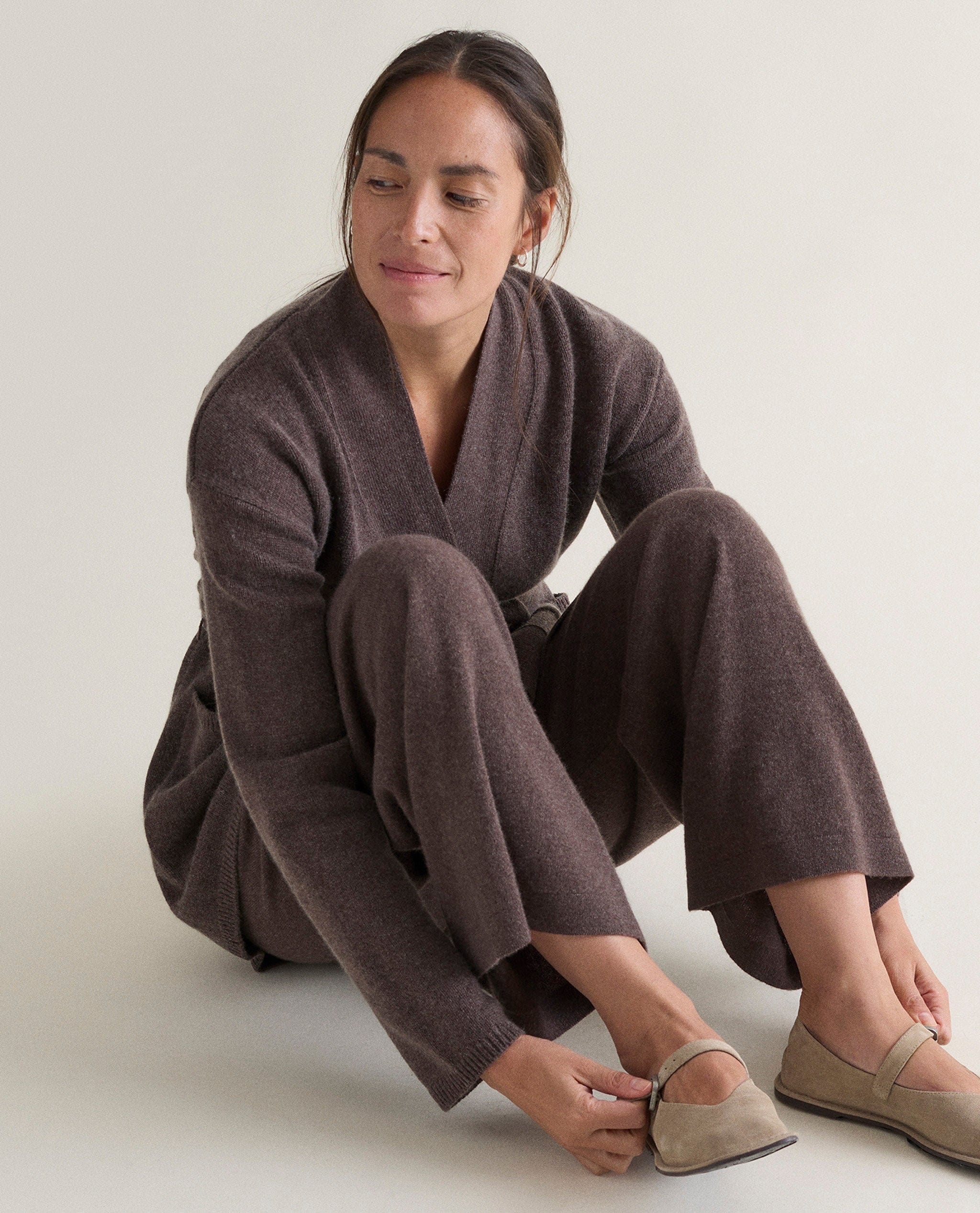 Women's Cashmere Merino Belted Cardigan - Chocolate - Image 5