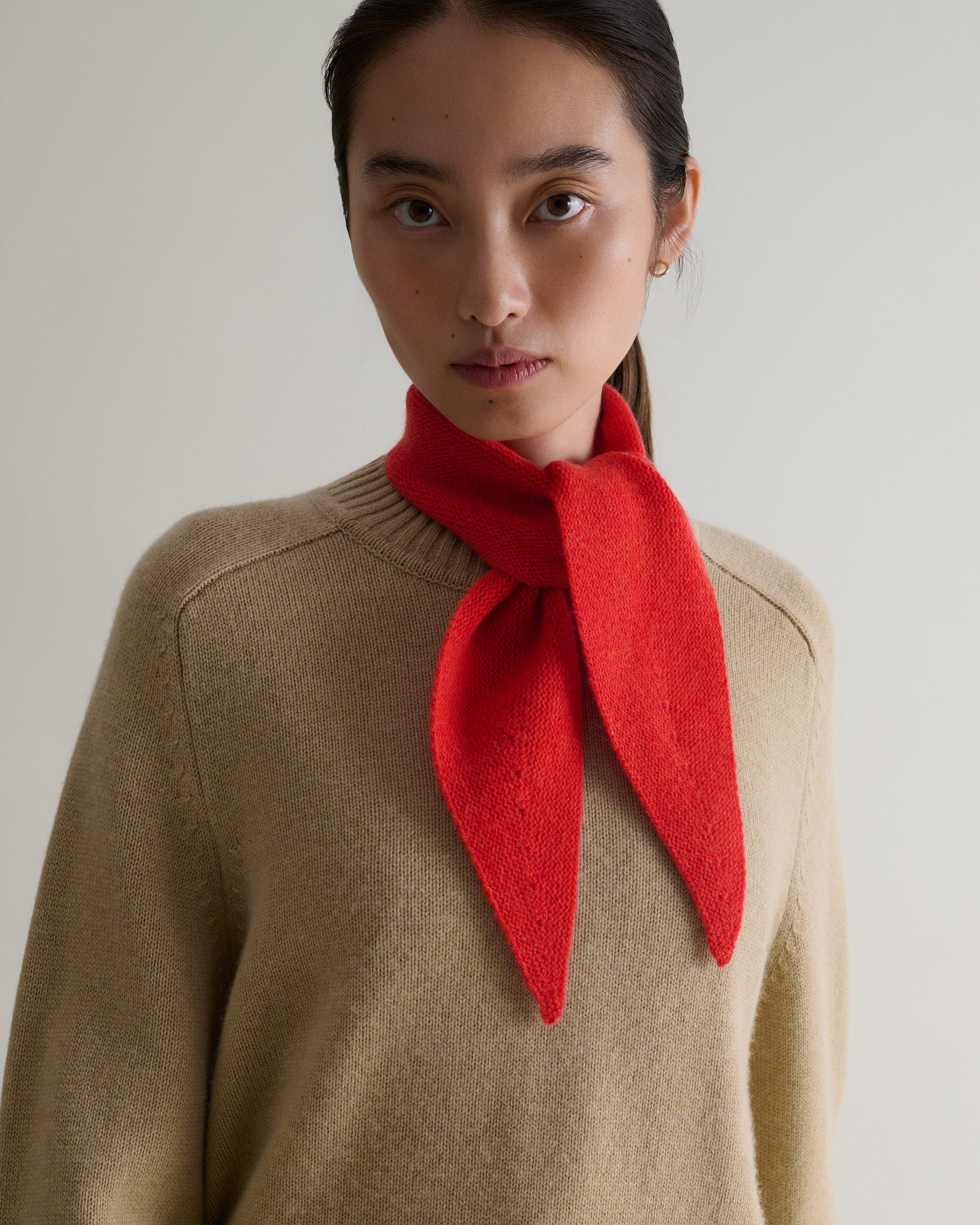 Finest Cashmere Ribbed Micro Bandana - Image 2