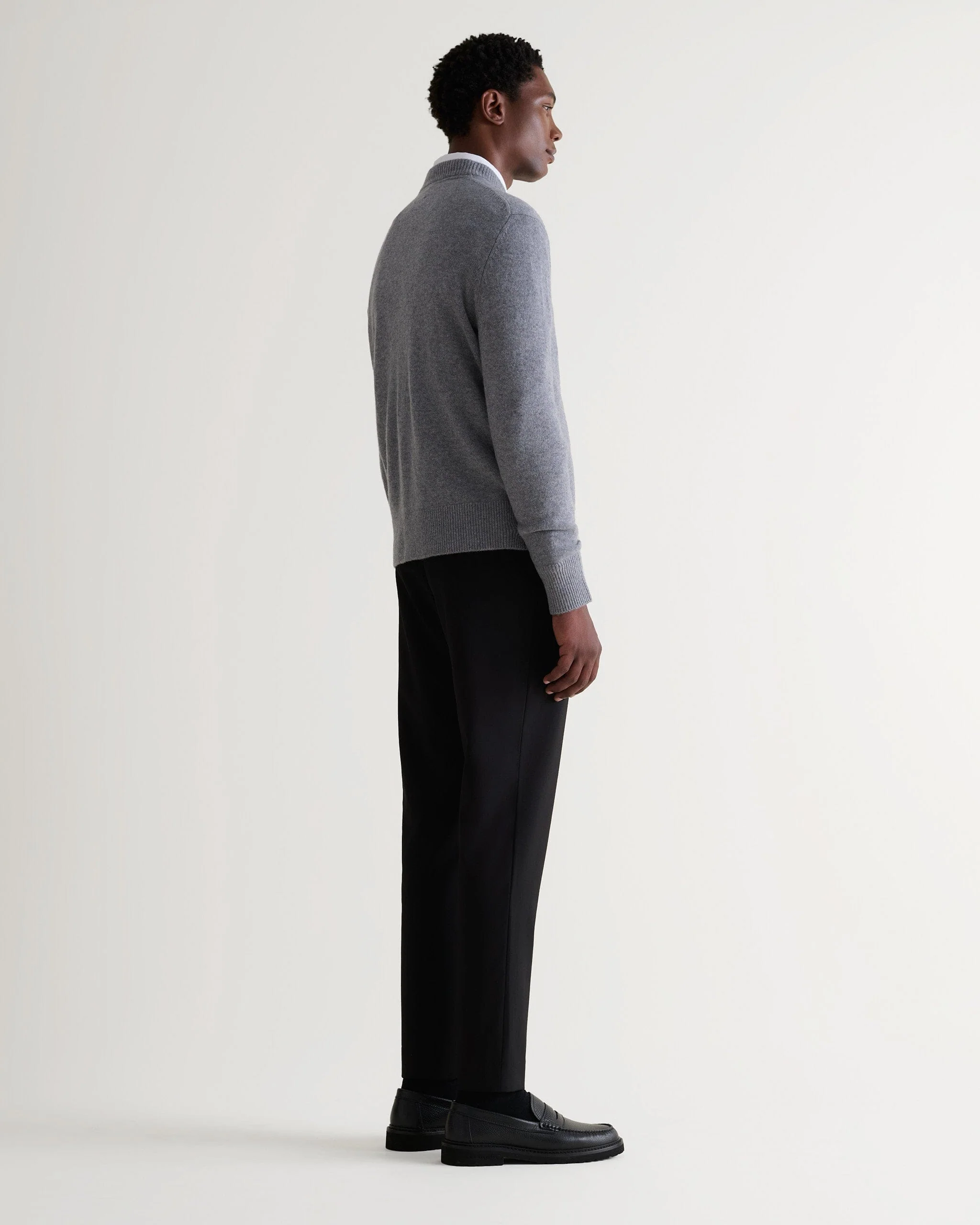 Men's Finest Cashmere Mid-Weight Crew Neck Jumper - Medium Grey - Image 3