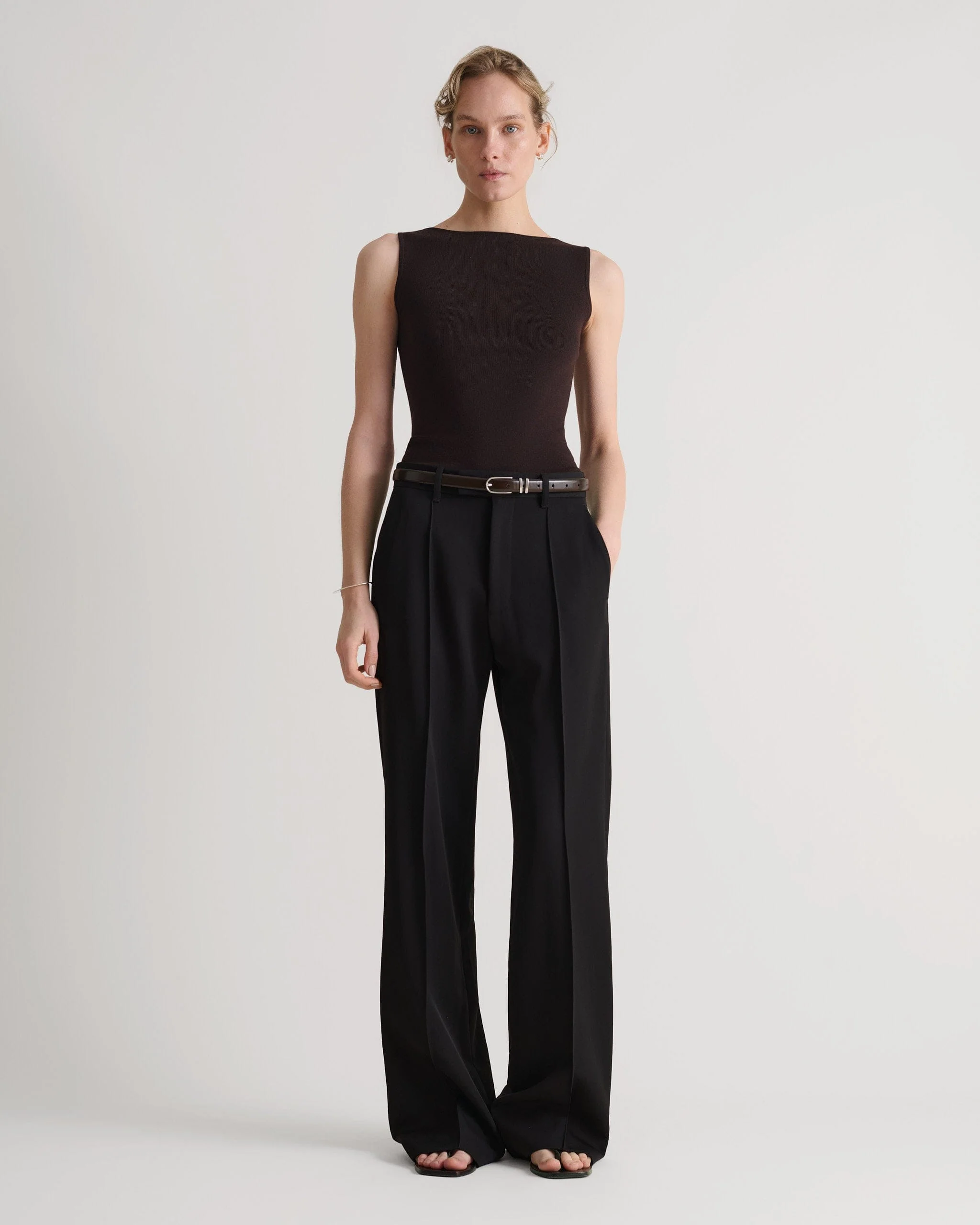 Women's Merino Wool Straight Neck Vest - Umber