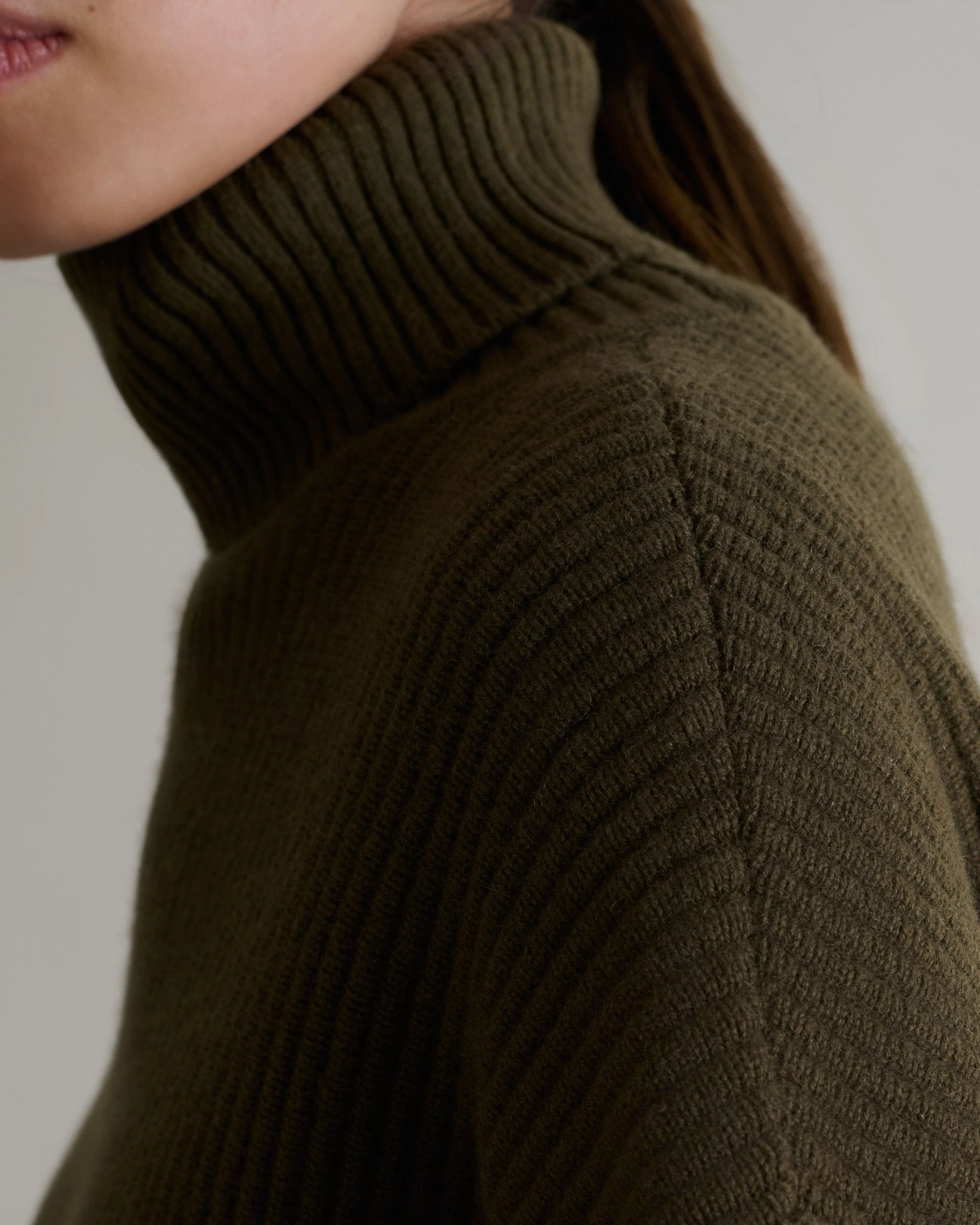 Women's Cashmere Merino Ottoman Ribbed Roll Neck Jumper - Military Green - Image 4