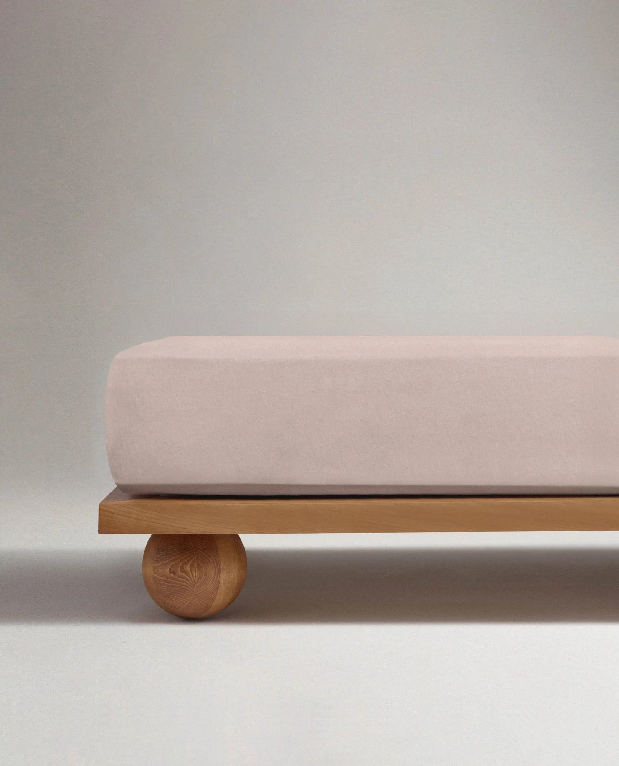 Relaxed & Refined Linen Fitted Sheet - Bruised Peach - Image 3