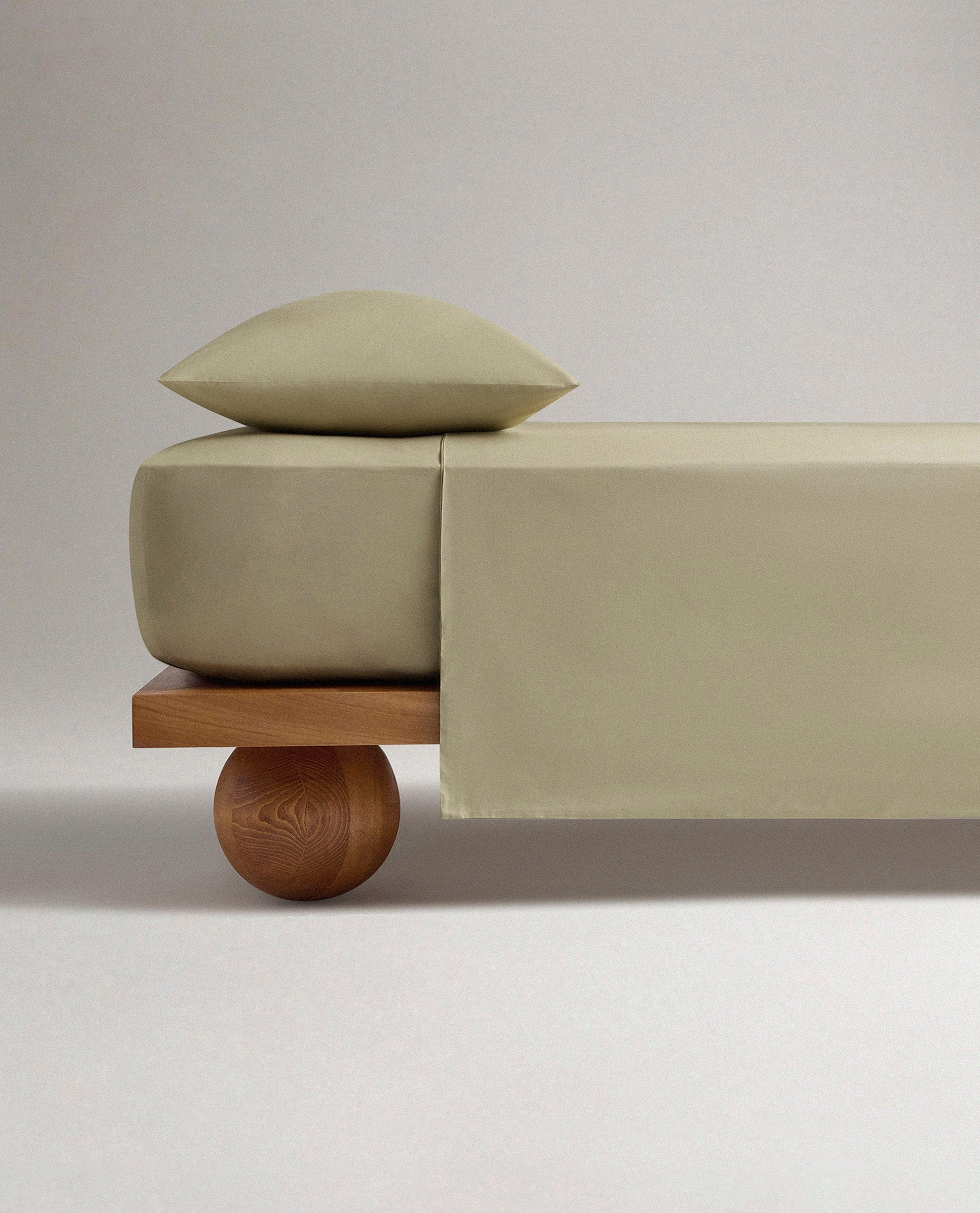 The Crisp & Cool Organic Luxury Pillowcase Set - Sage - Image 2