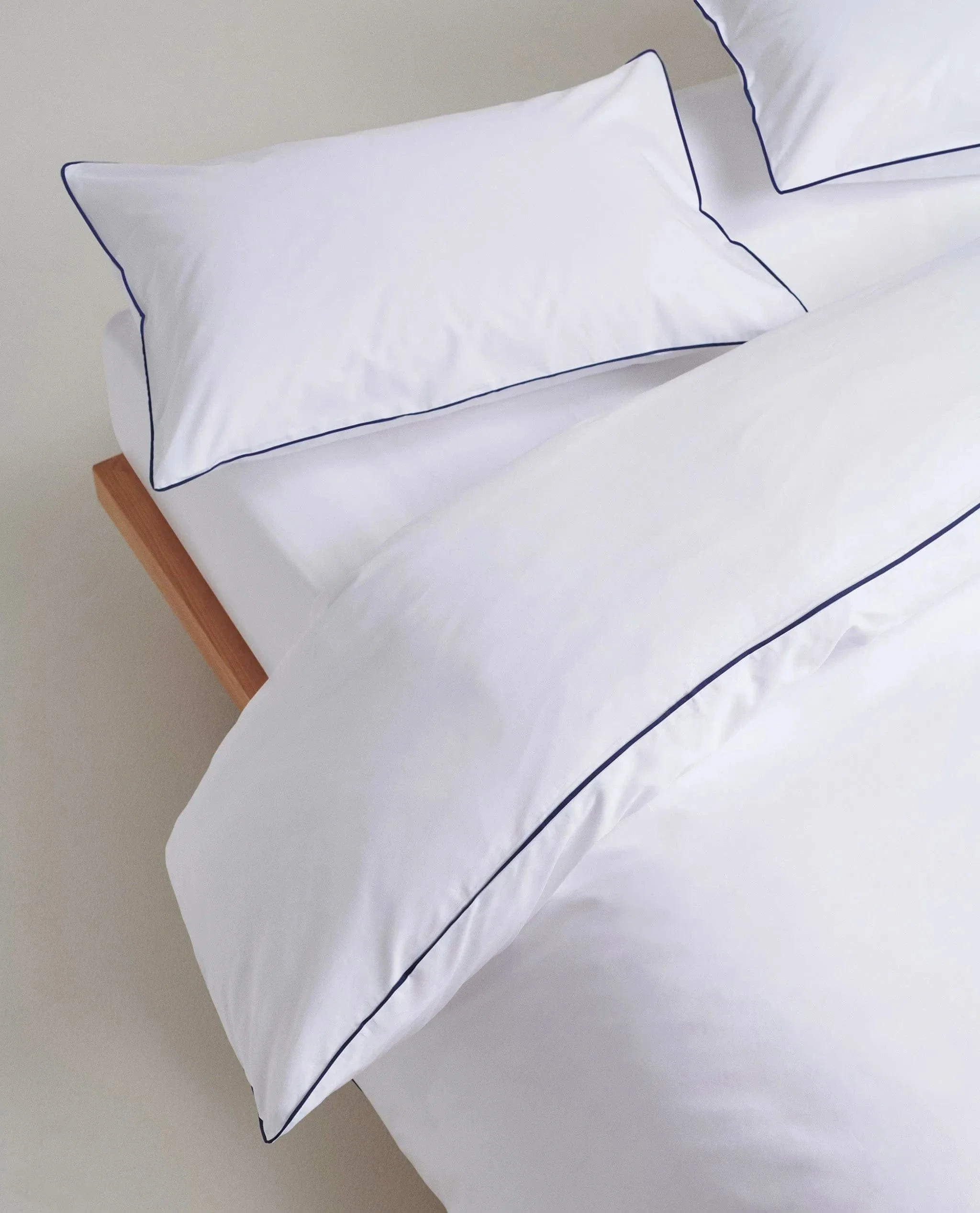The Soft & Smooth Cotton Duvet Set - White Navy Piping - Image 3
