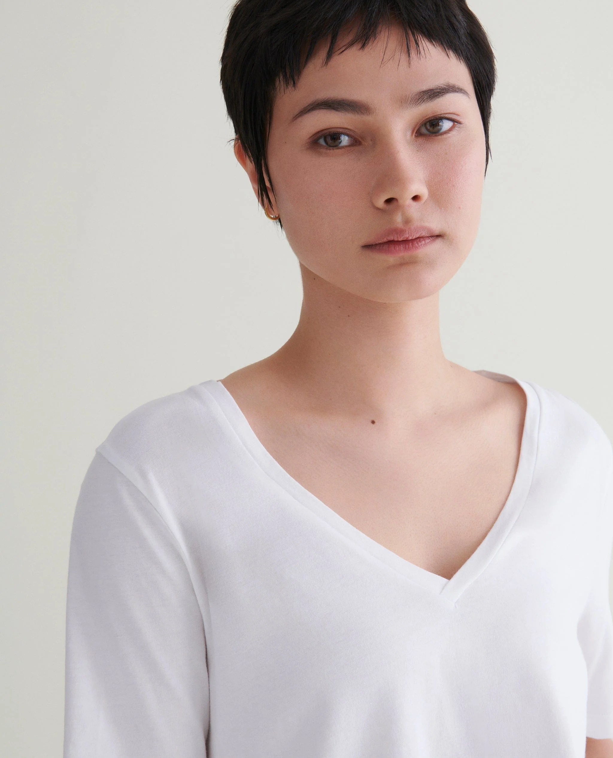 Women's V Neck Seacell T-shirt - Image 5
