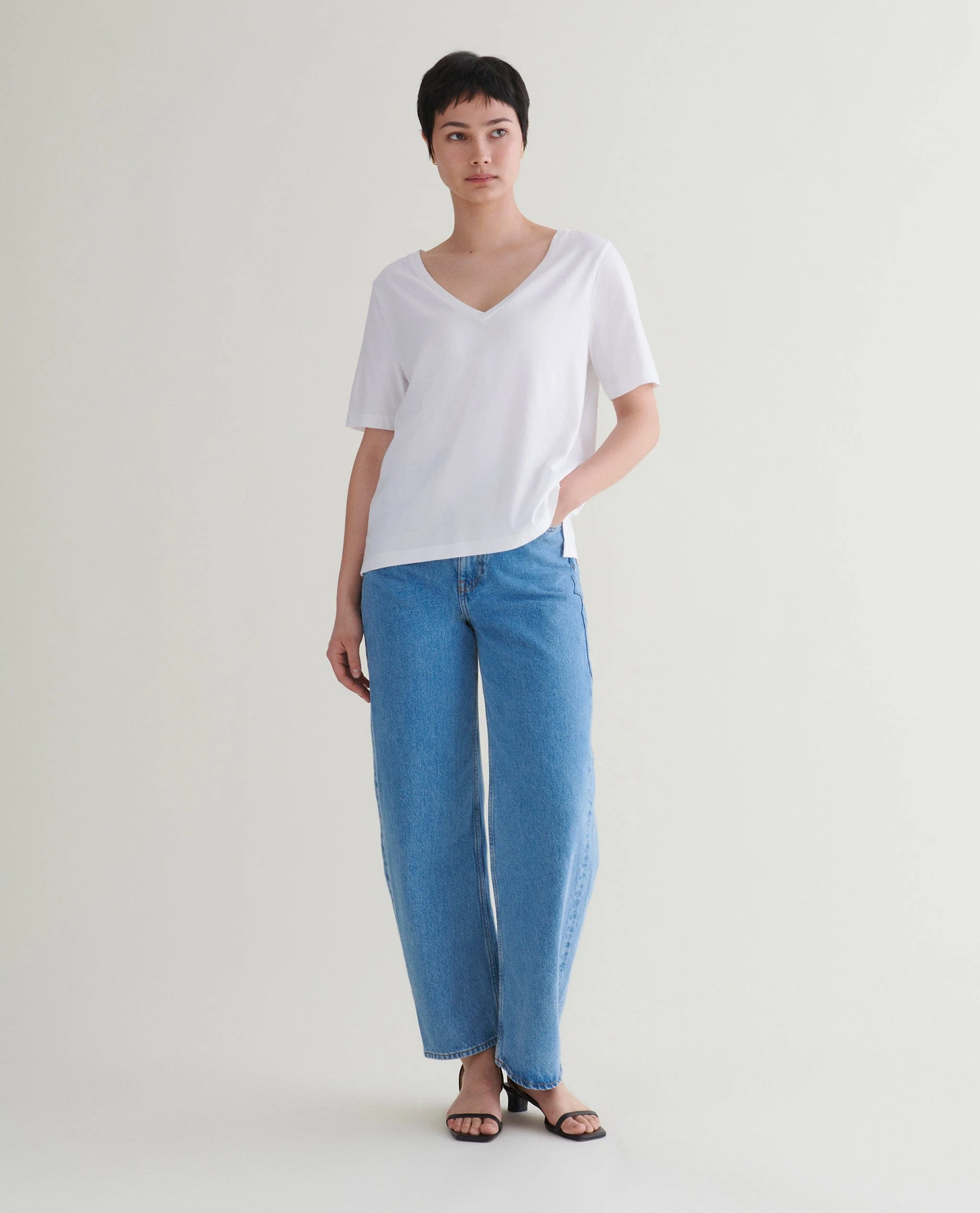 Women's V Neck Seacell T-shirt - White - Image 5