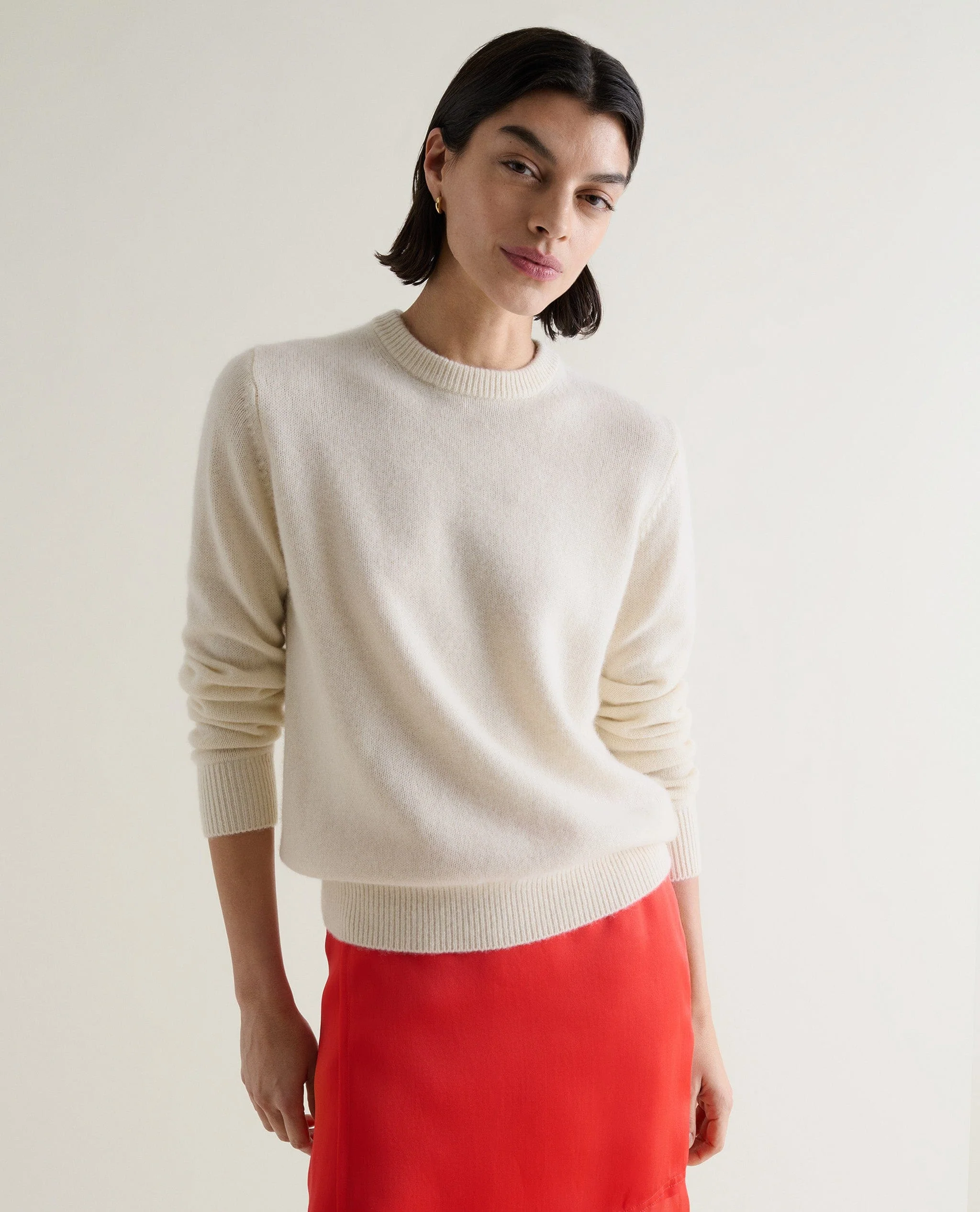 Women's Finest Cashmere Mid-Weight Crew Neck Jumper - Image 16