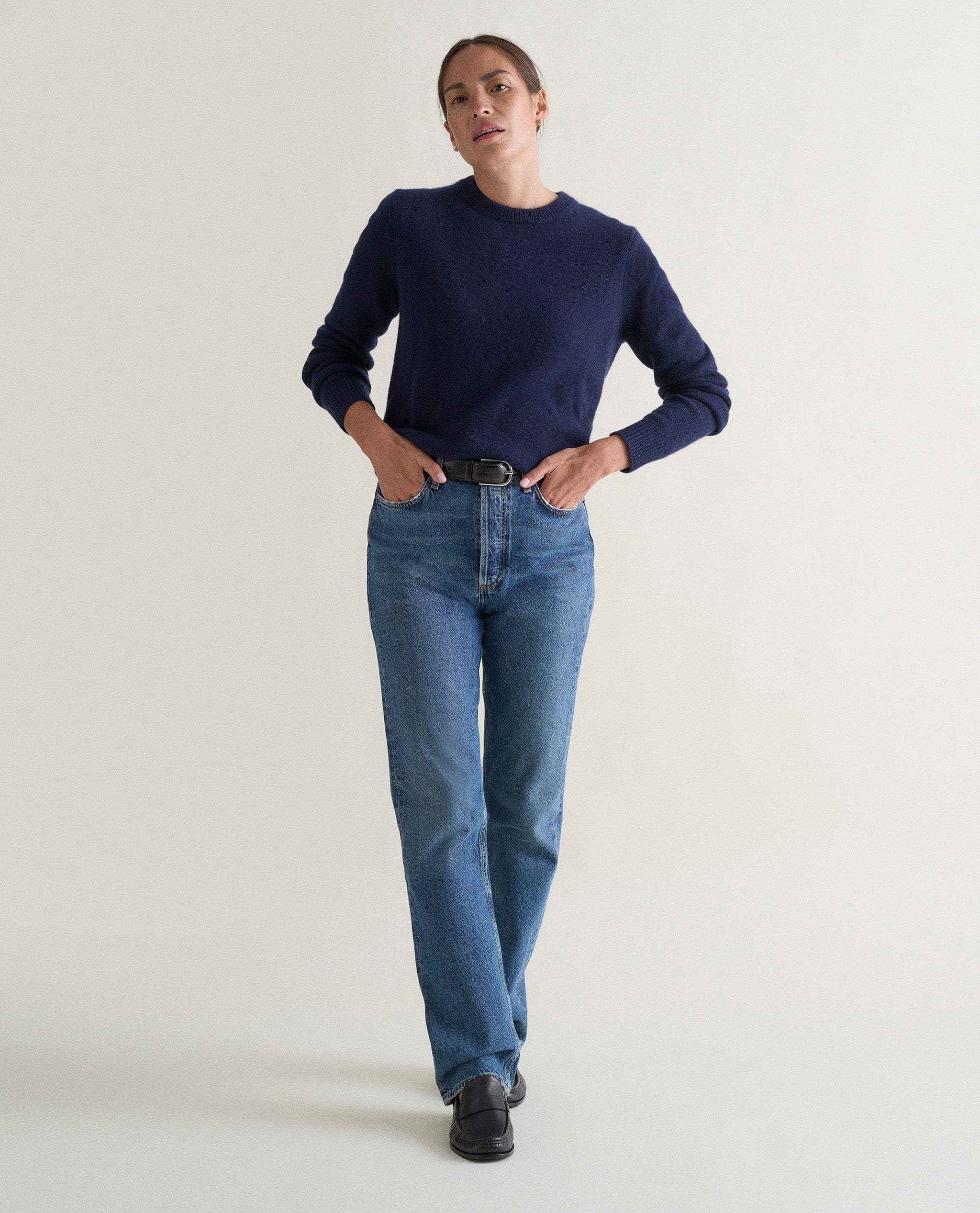 Women's Finest Cashmere Mid-Weight Crew Neck Jumper - Image 25