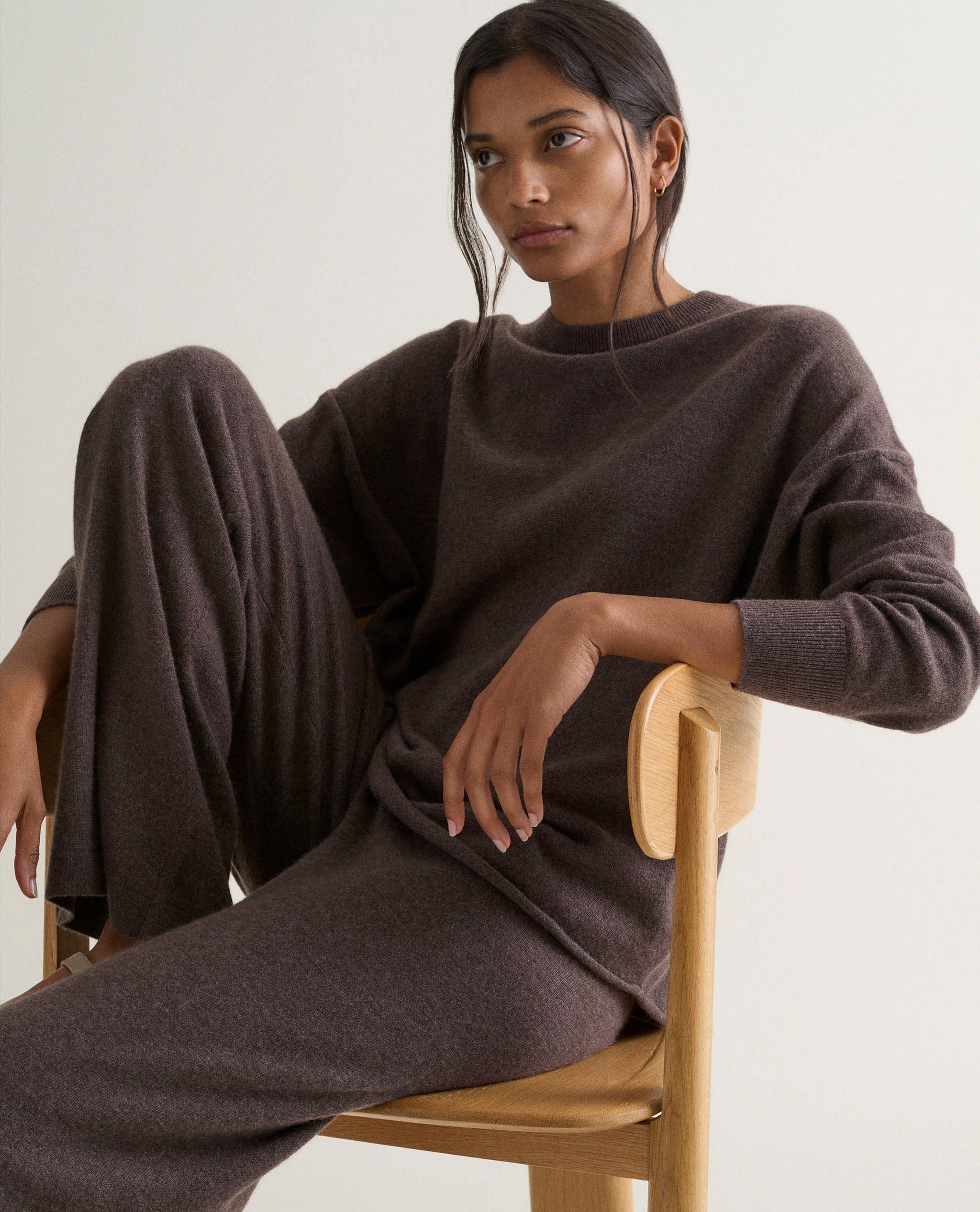Women's Finest Cashmere Sweatshirt - Image 16