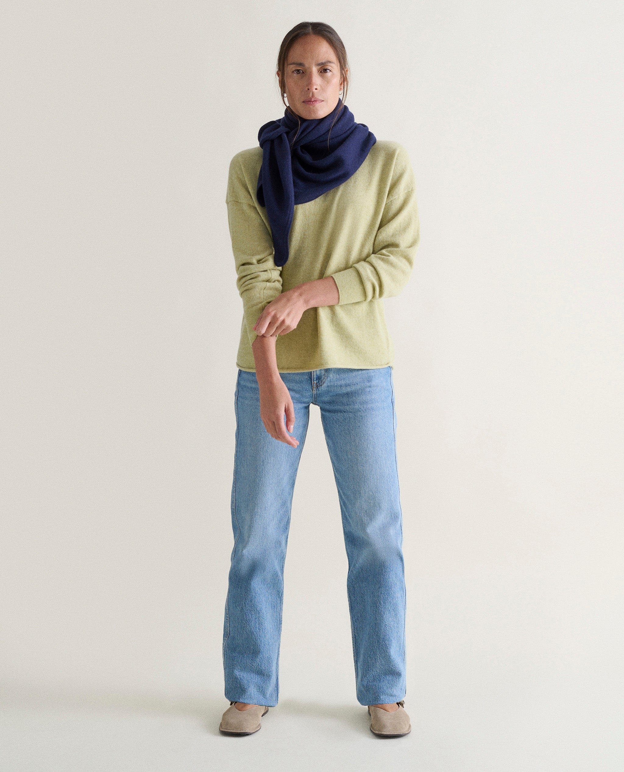 Women's Finest Cashmere Sweatshirt - Image 35