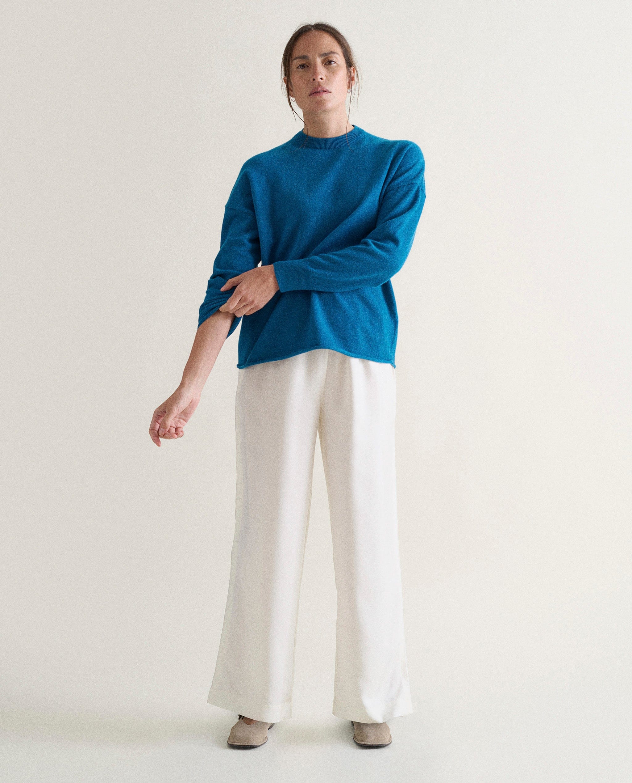 Women's Finest Cashmere Sweatshirt - Image 39