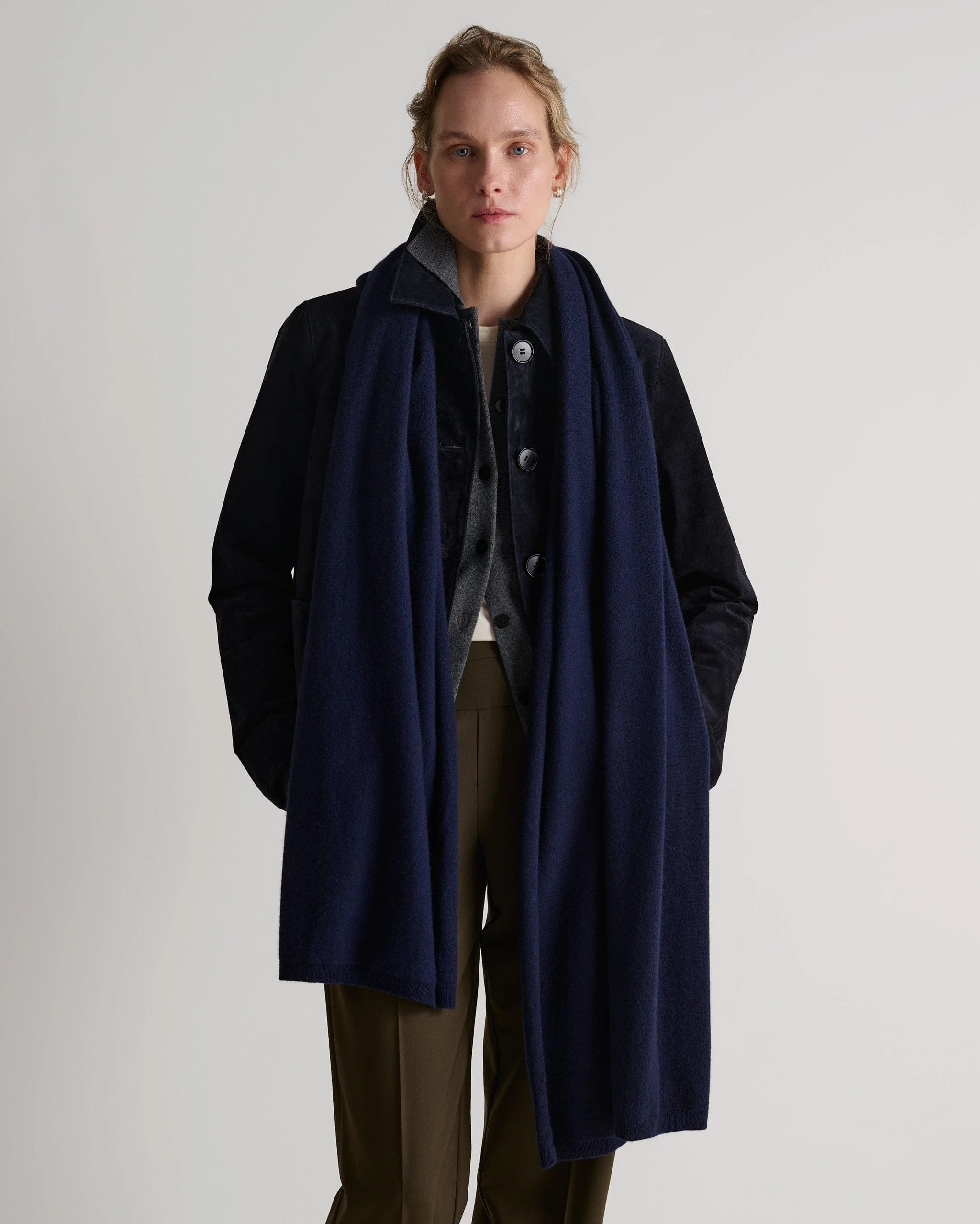 Oversized Finest Cashmere Wrap - Navy - Image 3